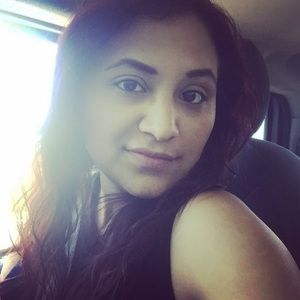 Meet your Posher, Rebeca